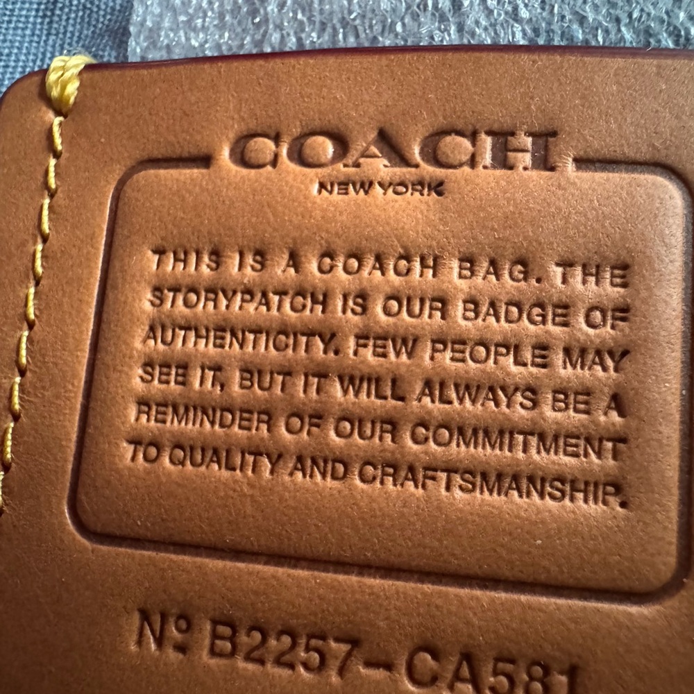 Coach Madison 18 Quilted Denim Crossbody Bag with Gold Chain. New in bag unused - Picture 6 of 6